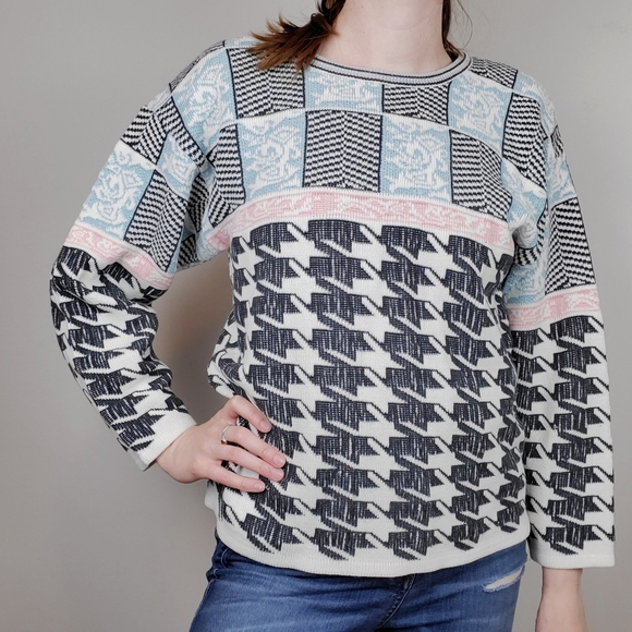 Vintage Sweaters - Vintage sweater with houndstooth pattern